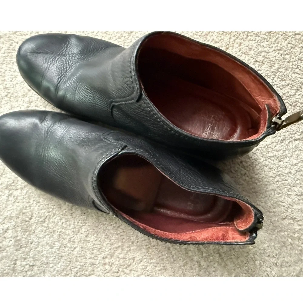 Dansko Becki Black Leather Ankle Booties Back Zip Block Heel Womens 42 Gorpcore